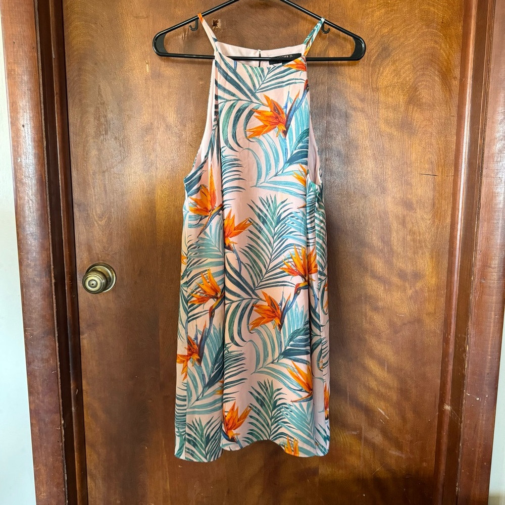 Forever 21 spring/tropical vacation dress. Size large